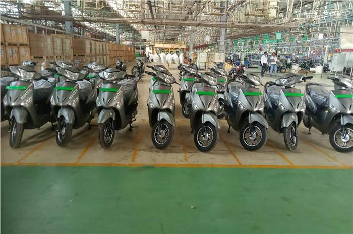 First batch of Hero Electric scooters rolls out of Mahindra&#8217;s Pithampur plant